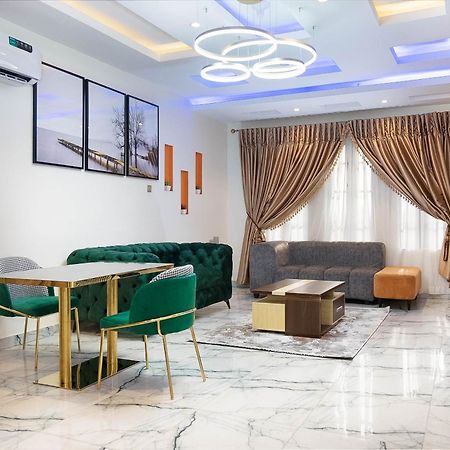 God'S Touch Apartments Remi Fani Kayode Gra. 伊凯贾 外观 照片