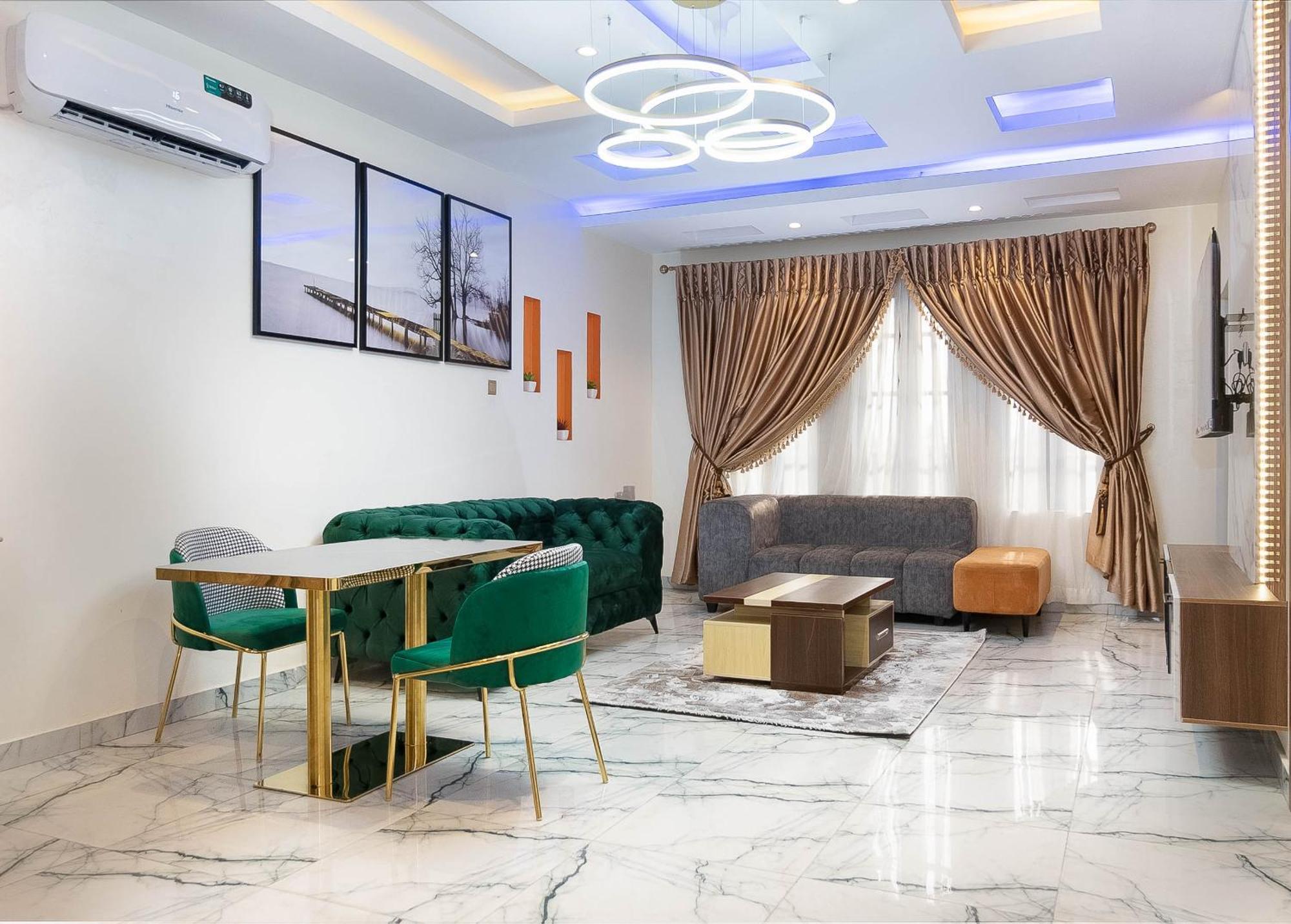 God'S Touch Apartments Remi Fani Kayode Gra. 伊凯贾 外观 照片