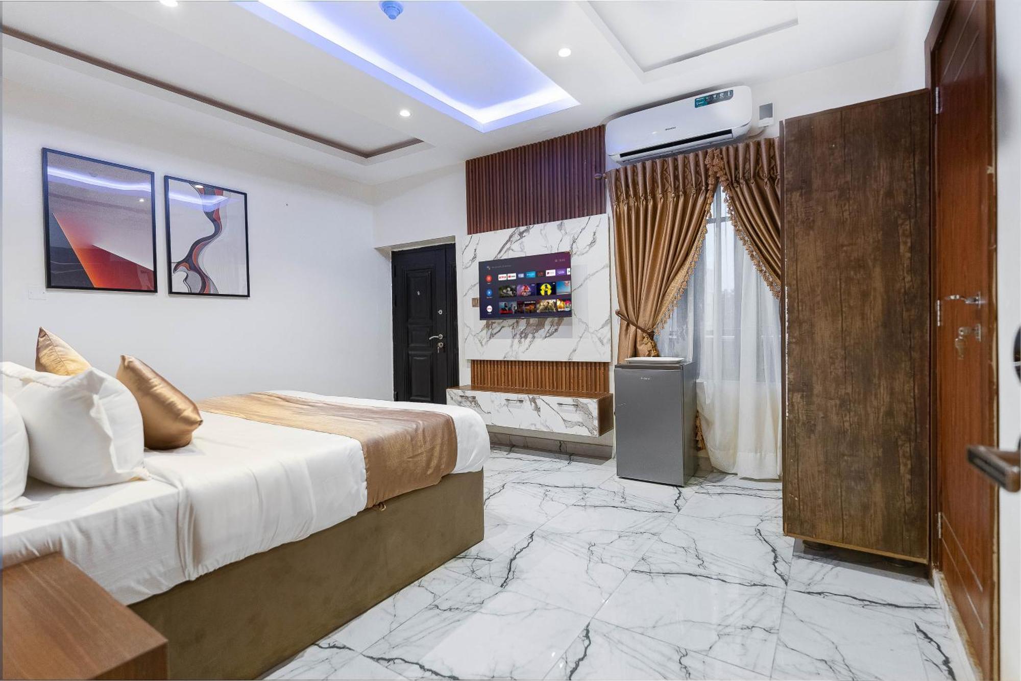 God'S Touch Apartments Remi Fani Kayode Gra. 伊凯贾 外观 照片